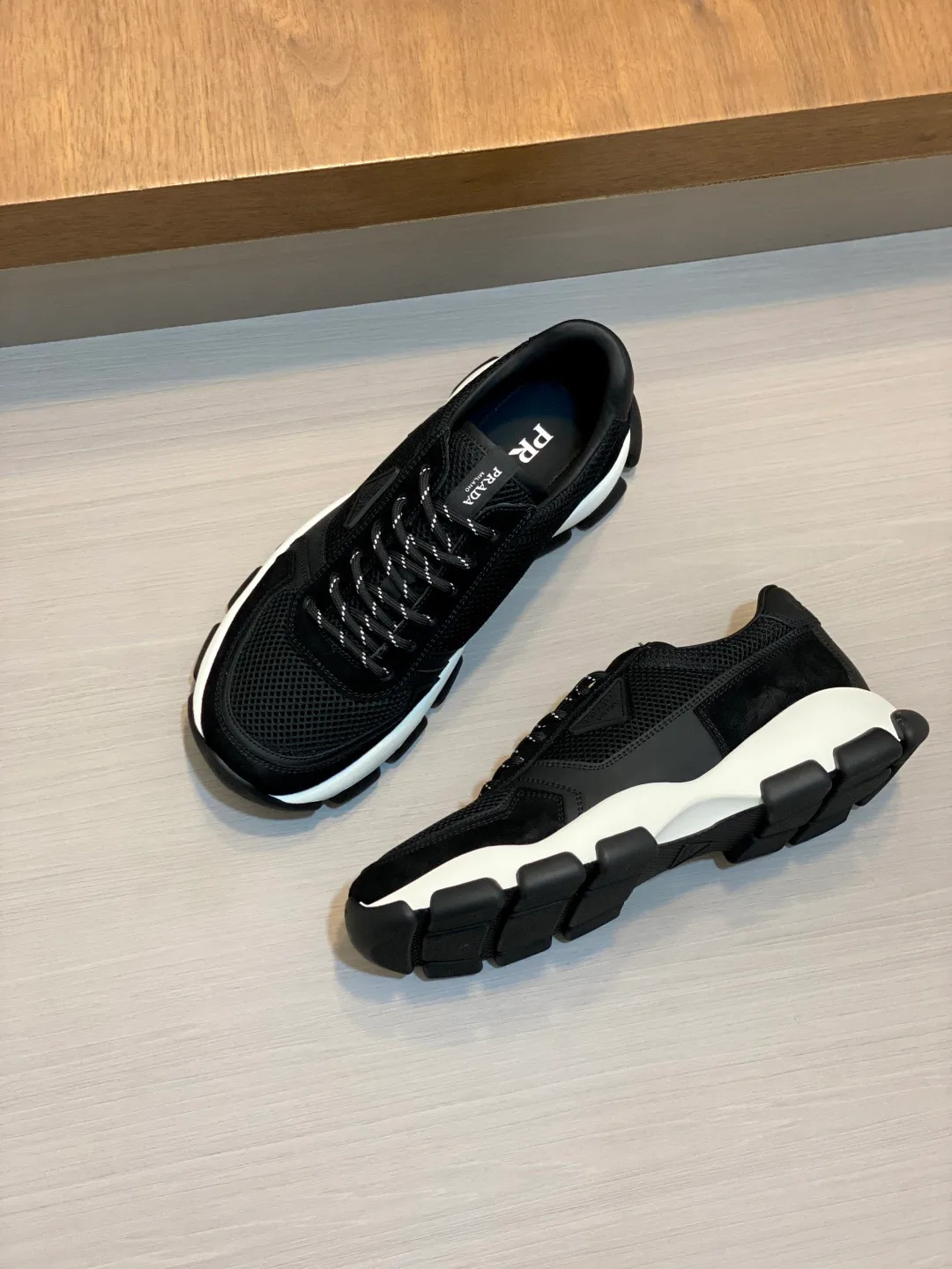 Men's Sneakers PRADA 18055223