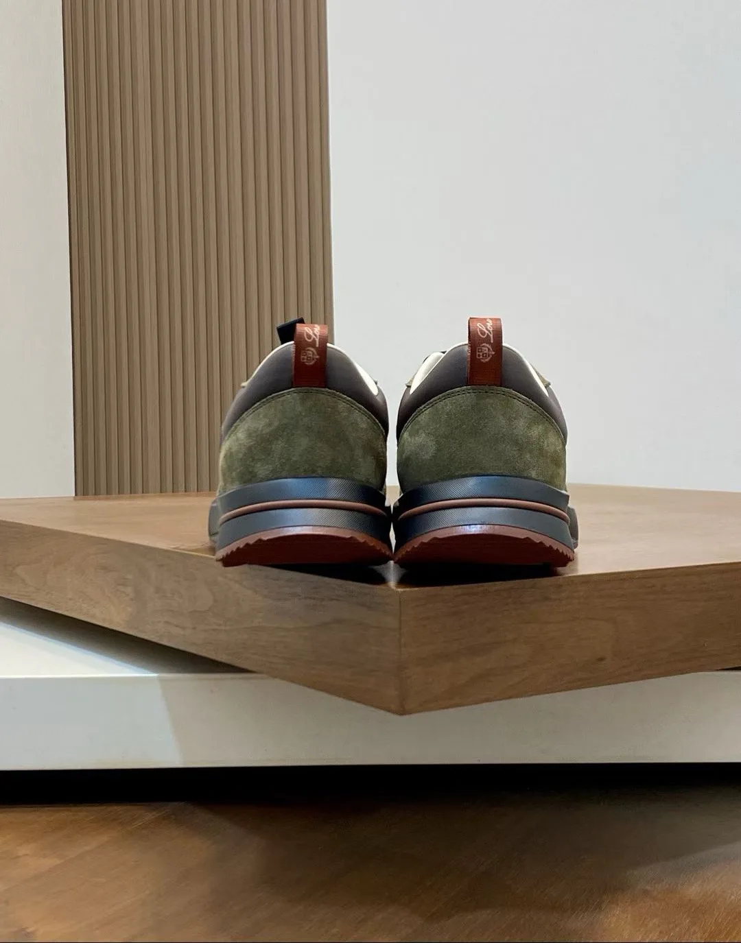 Men's Sneakers LORO PIANA 18143008