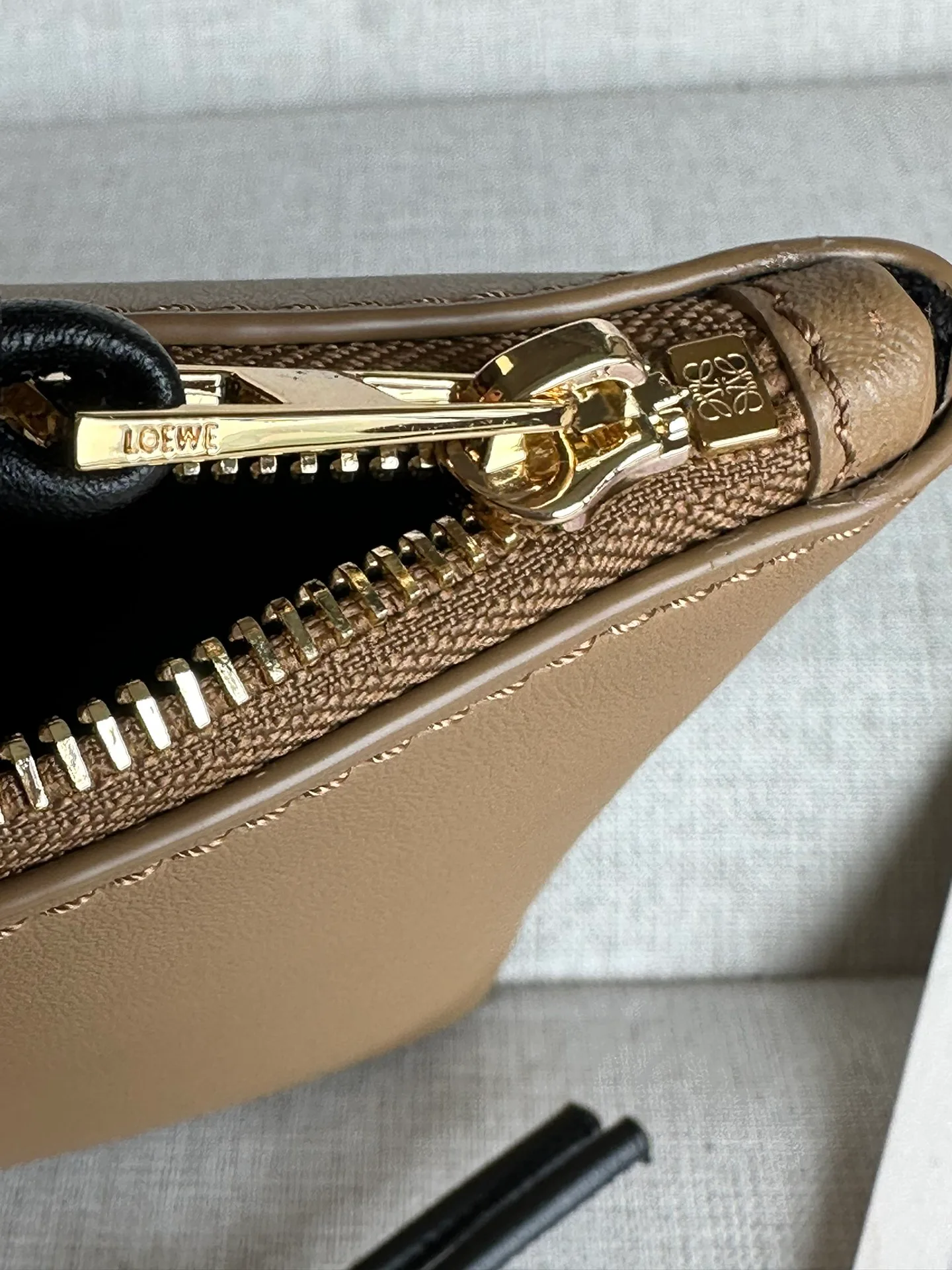 Women's Clutches LOEWE 17147401