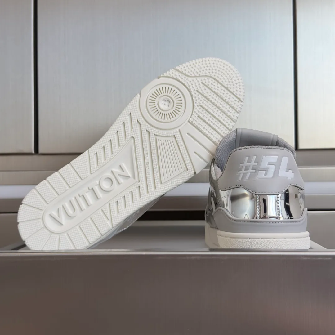 Men's Sneakers LOUIS VUITTON 17483741