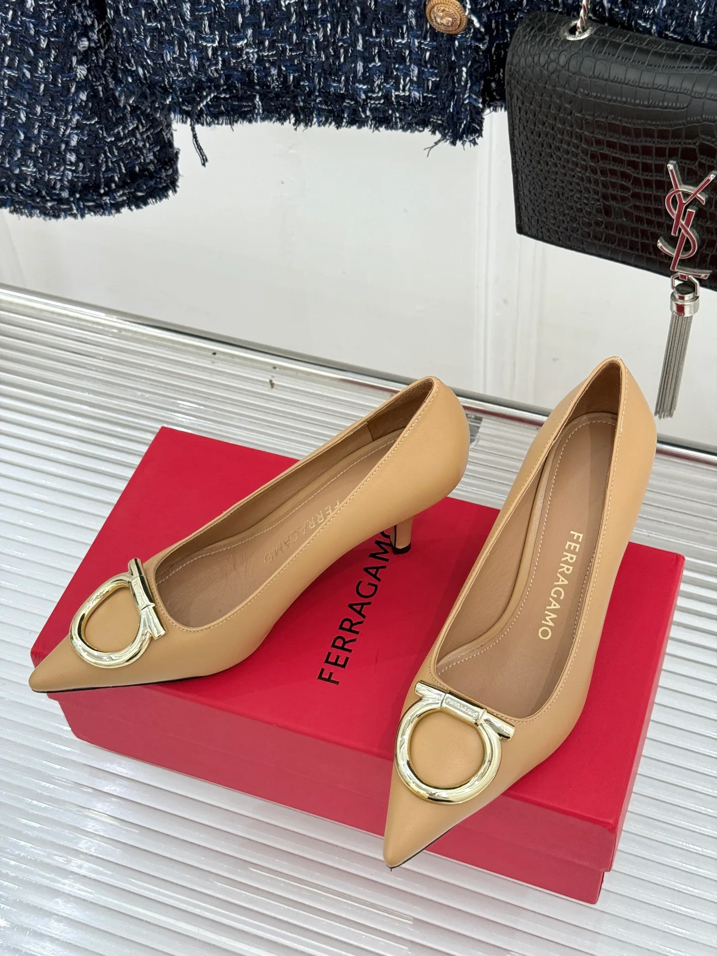 Women's Heels SALVATORE FERRAGAMO 18104109