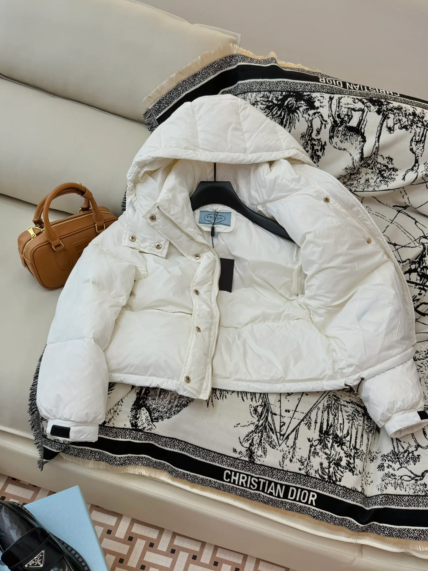 Women's Jackets And Down Jackets PRADA 18133795