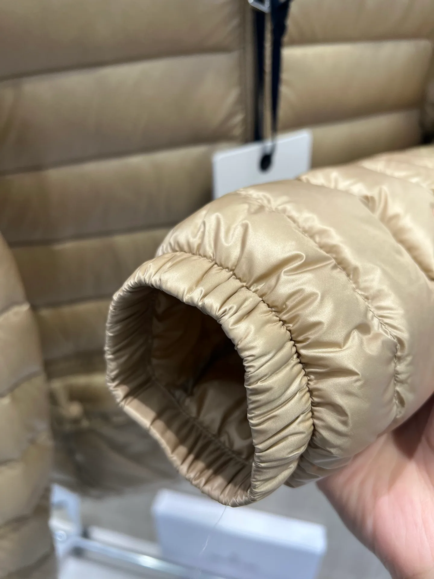 Women's Jackets And Down Jackets MONCLER 18212691