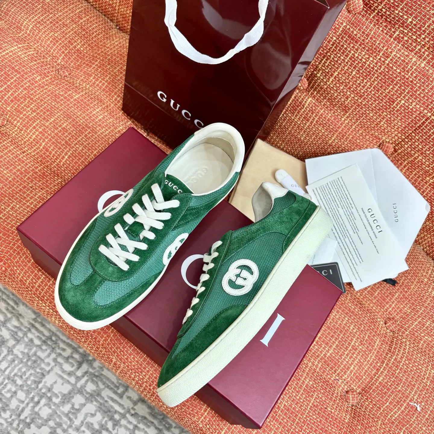 Women's Sneakers GUCCI 18039360