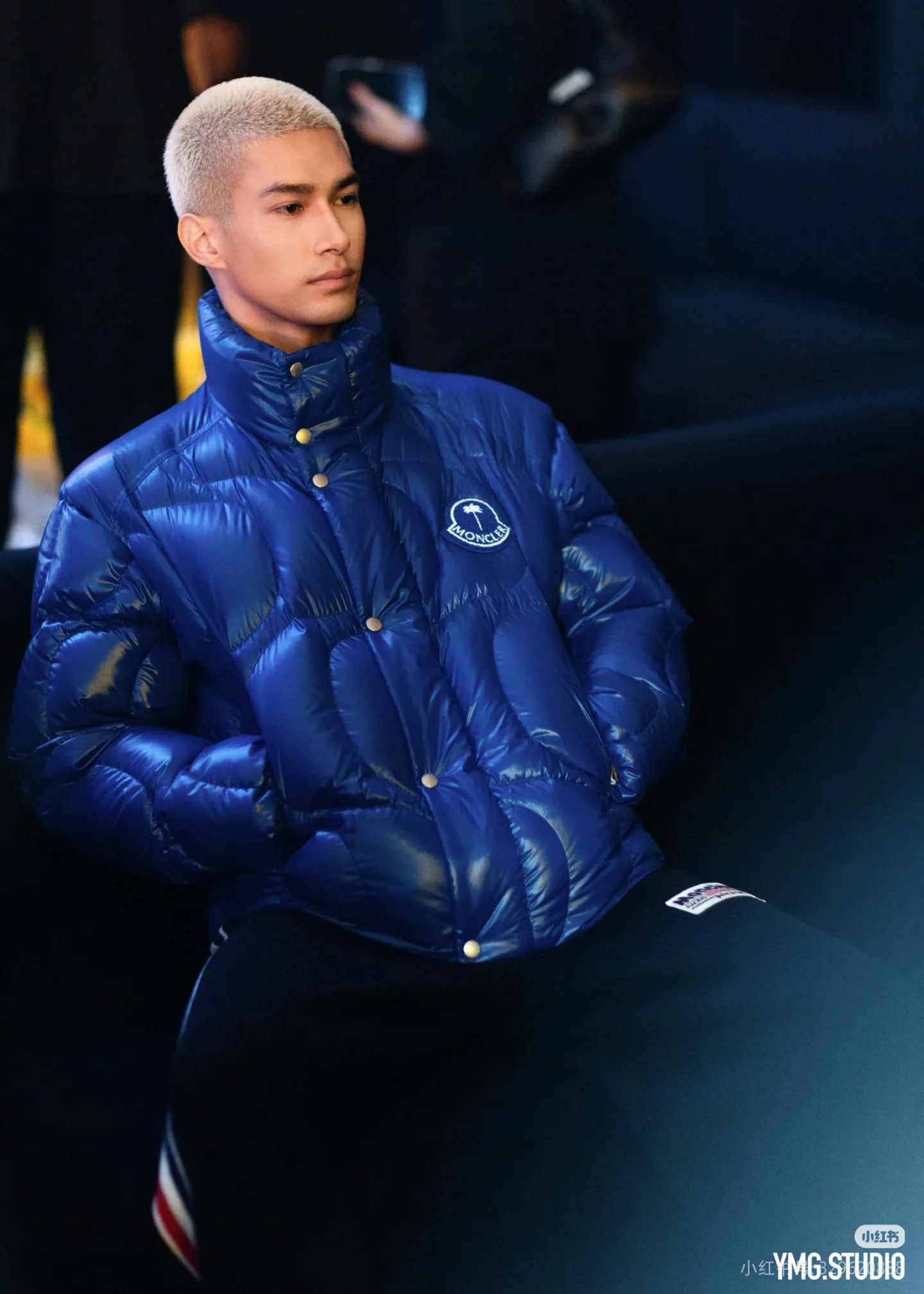 Women's Jackets And Down Jackets MONCLER 18044436