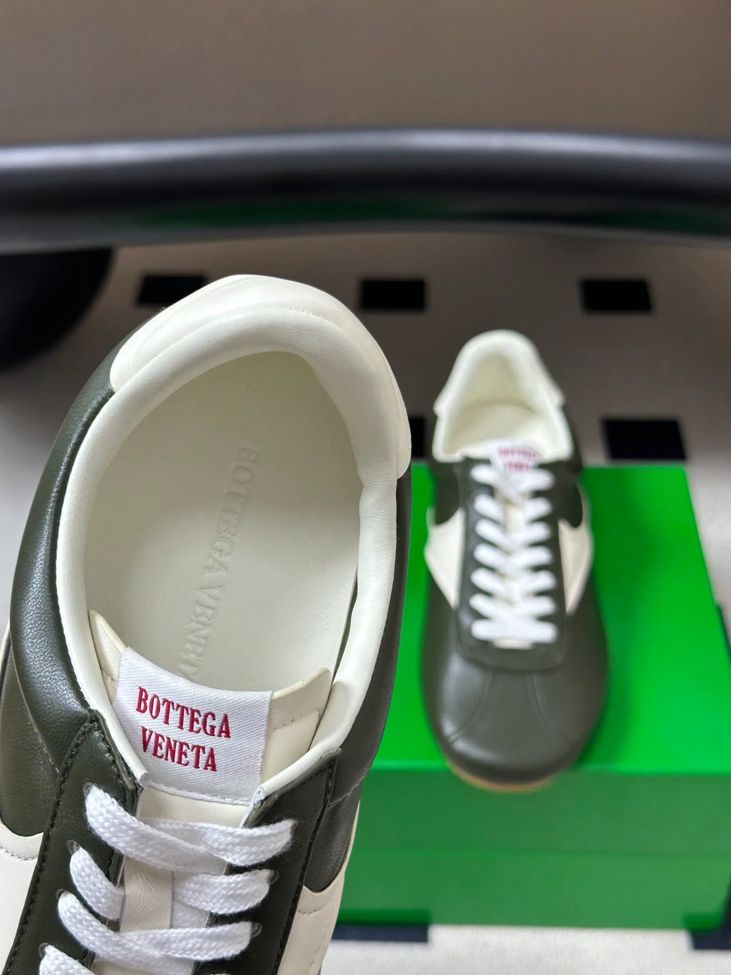 Women's Sneakers BOTTEGA VENETA 18070054