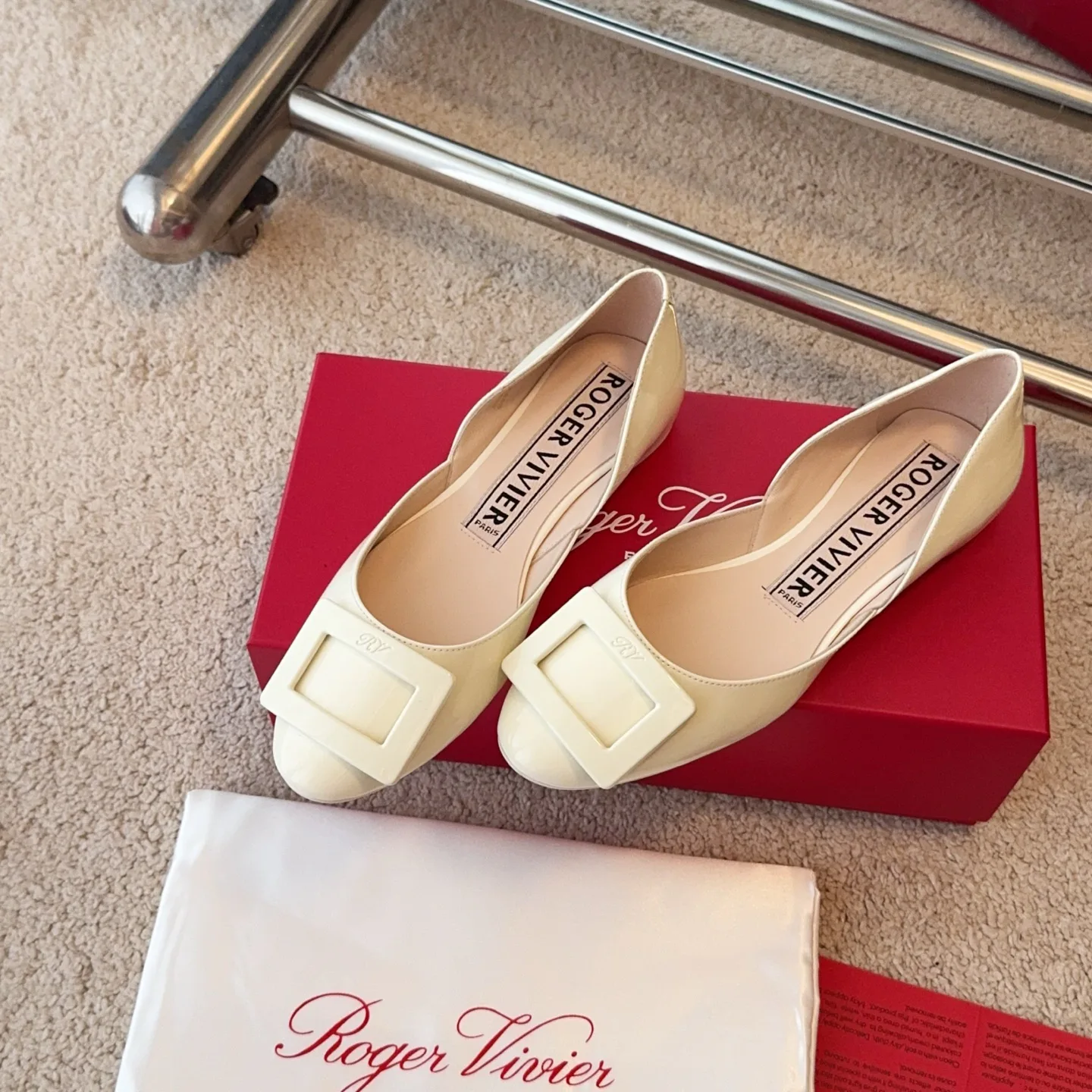 Women's Ballet Flats ROGER VIVIER 17550586