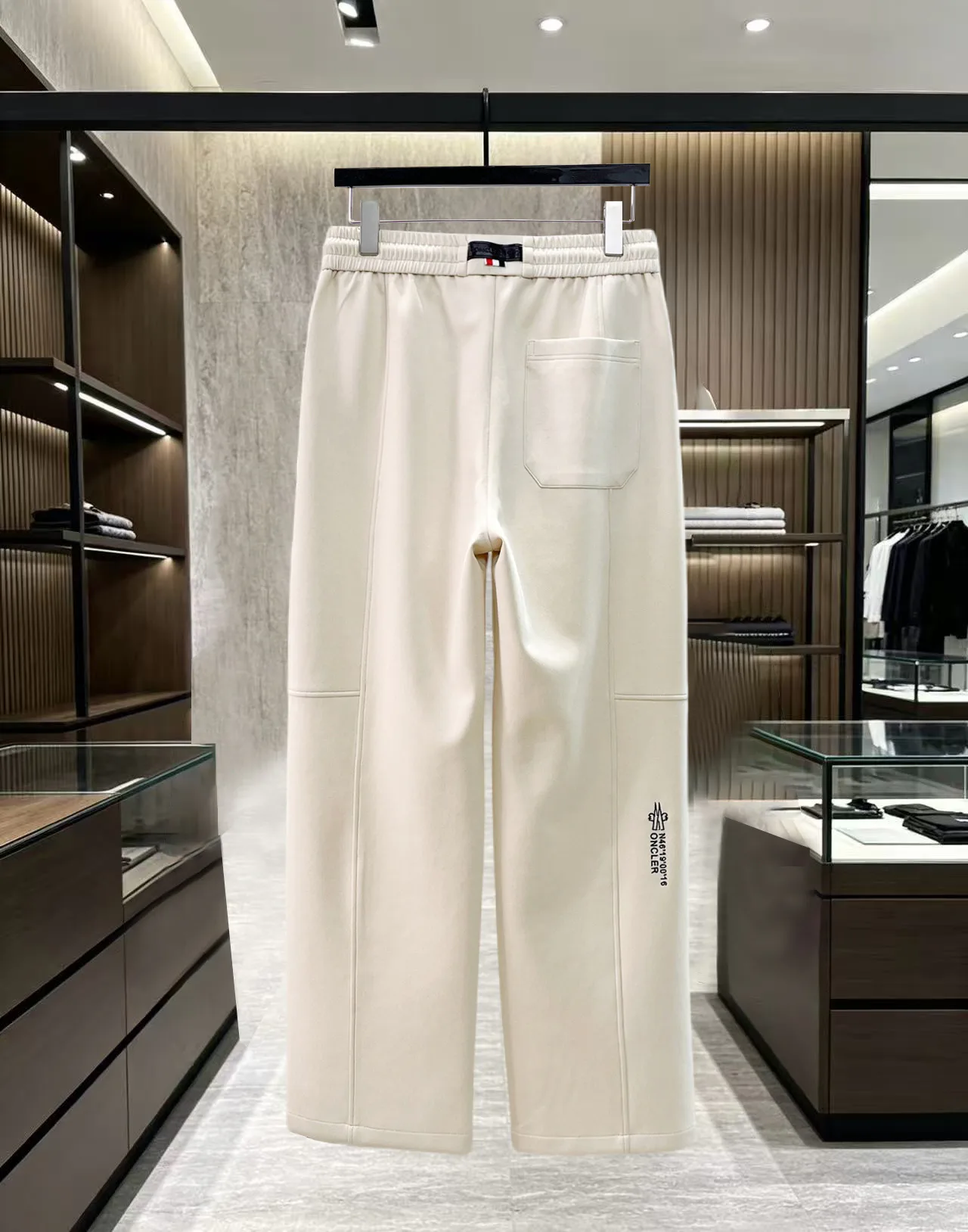 Men's Trousers MONCLER 18345700