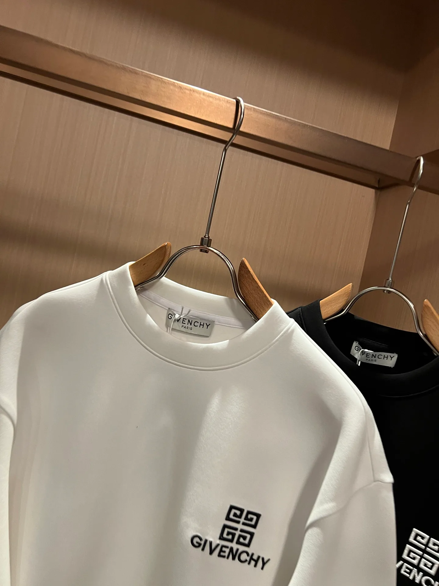 Men's Sweatshirts And Hoodies GIVENCHY 18519644