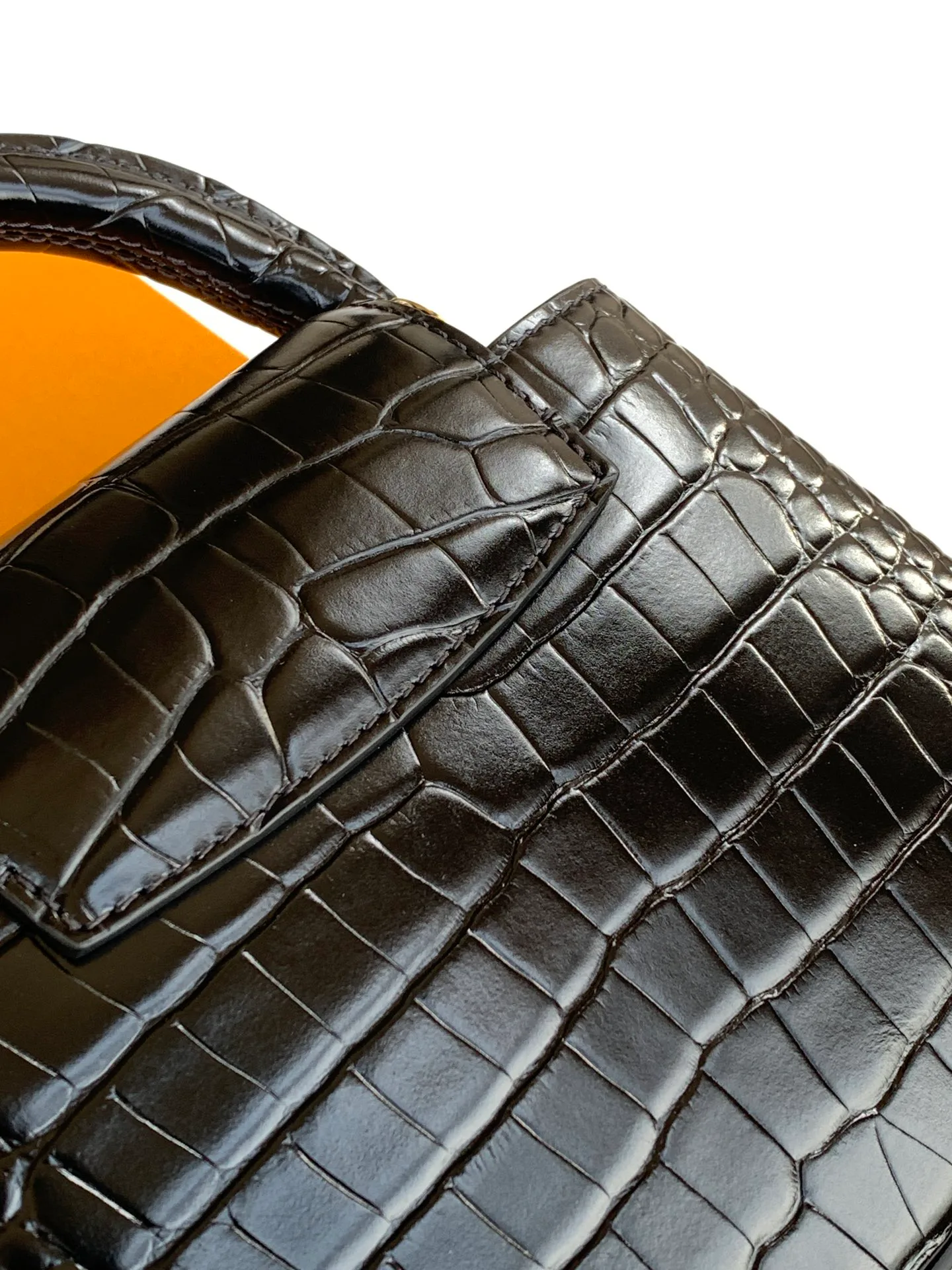 Women's Classic Handbags LOUIS VUITTON 18520927