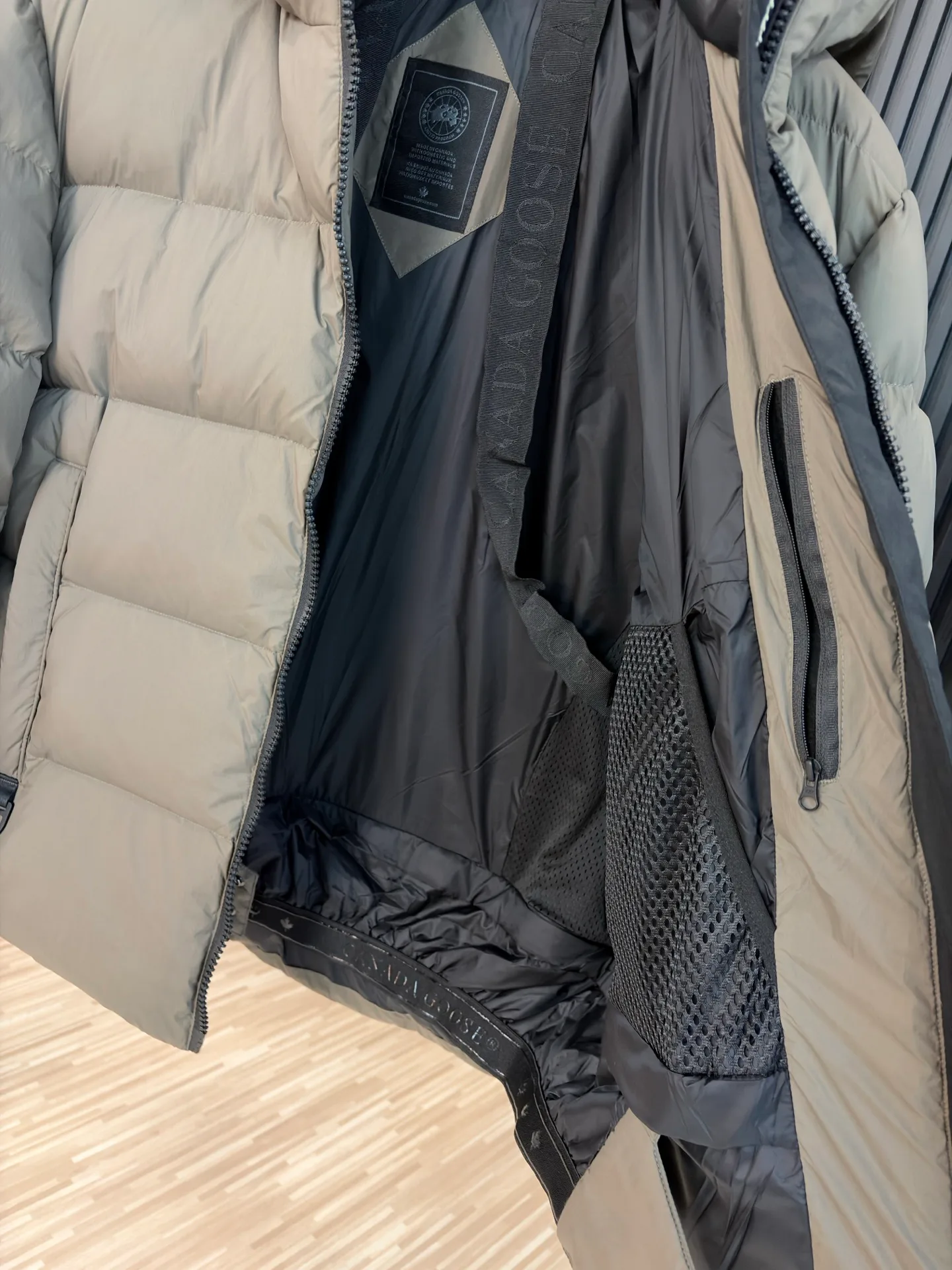 Women's Jackets And Down Jackets CANADA GOOSE 18391749