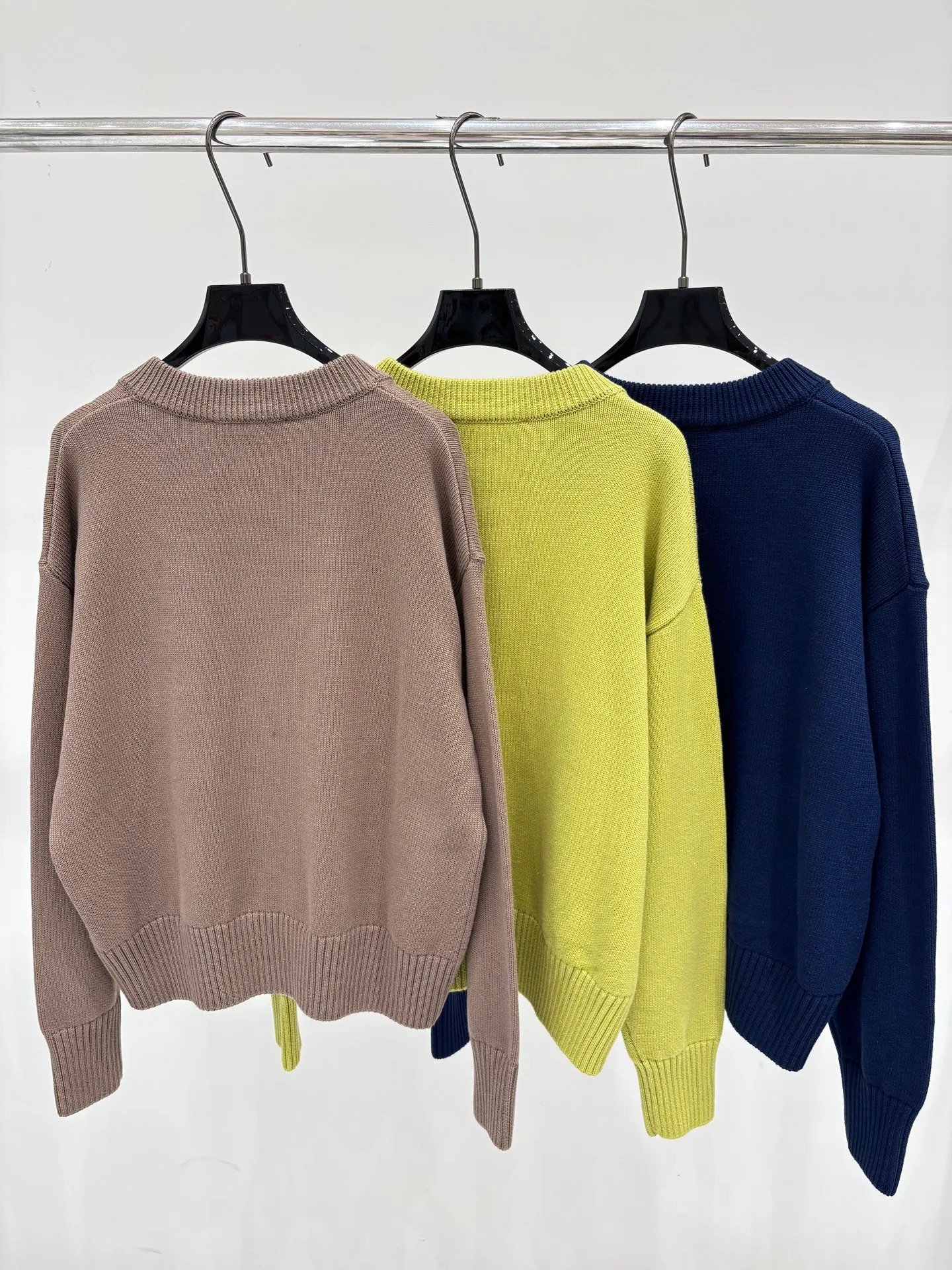 Women's Jumpers And Sweaters AMI PARIS 18032632