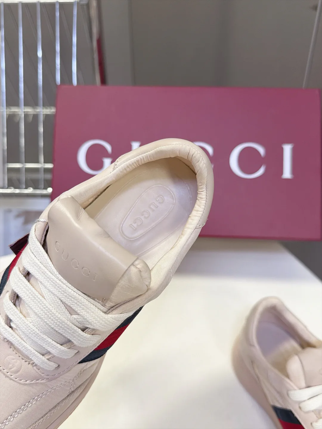 Women's Sneakers GUCCI 18005188