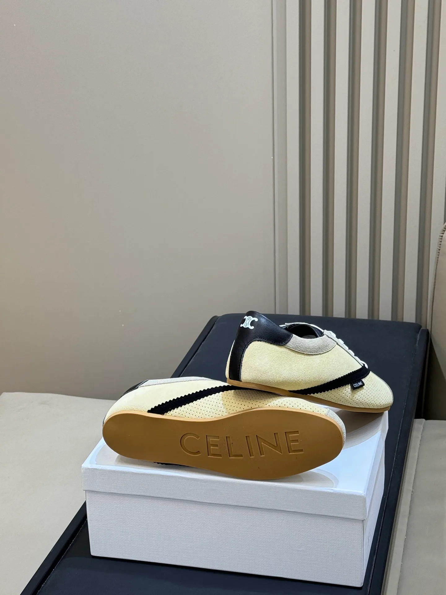Women's Sneakers CELINE 18072901