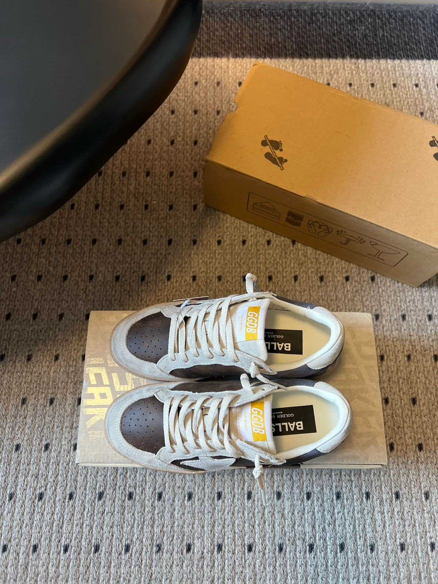 Women's Sneakers GOLDEN GOOSE 18137503