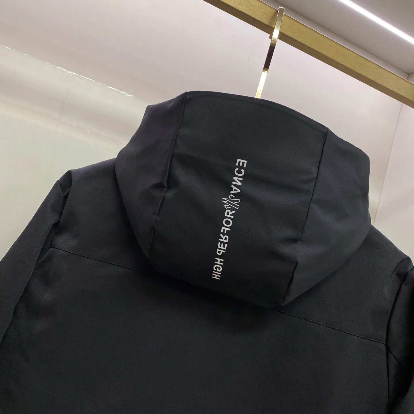 Men's Jackets And Down Jackets MONCLER 18029241