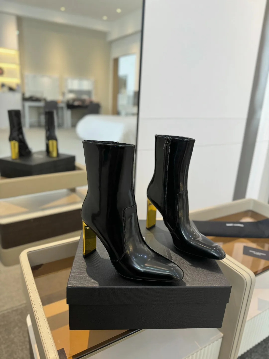 Women's Booties SAINT LAURENT 18247889