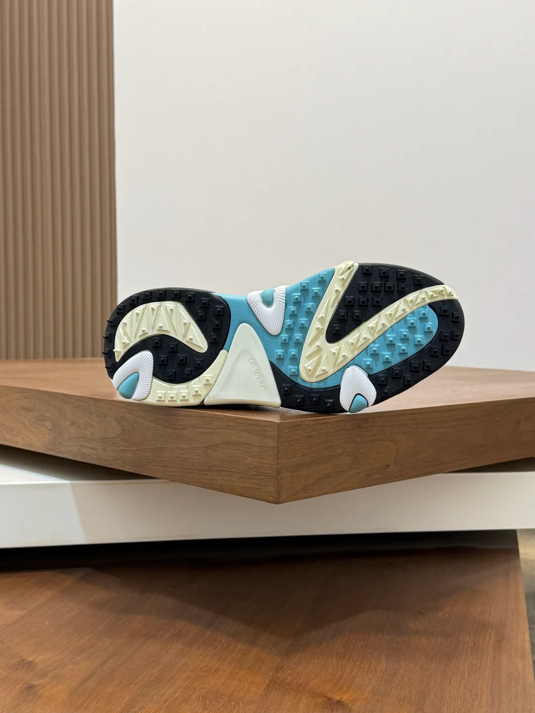 Women's Sneakers OFF-WHITE 17908771