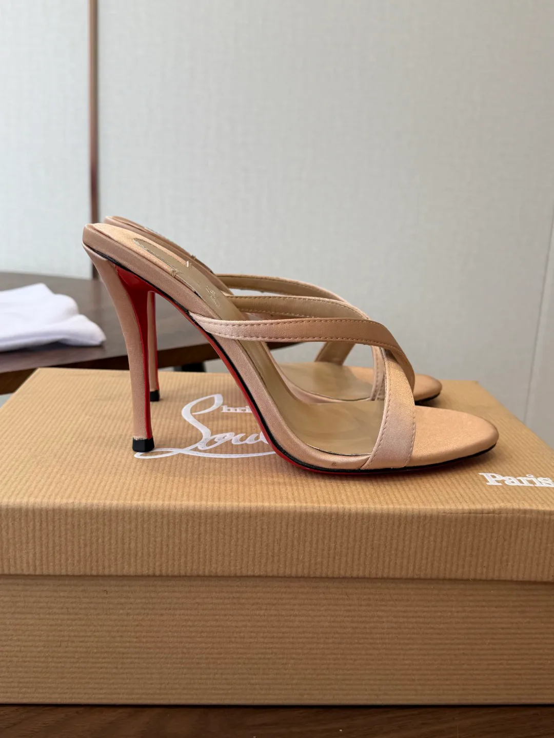 Women's Open-Toe Sandals CHRISTIAN LOUBOUTIN 18183096
