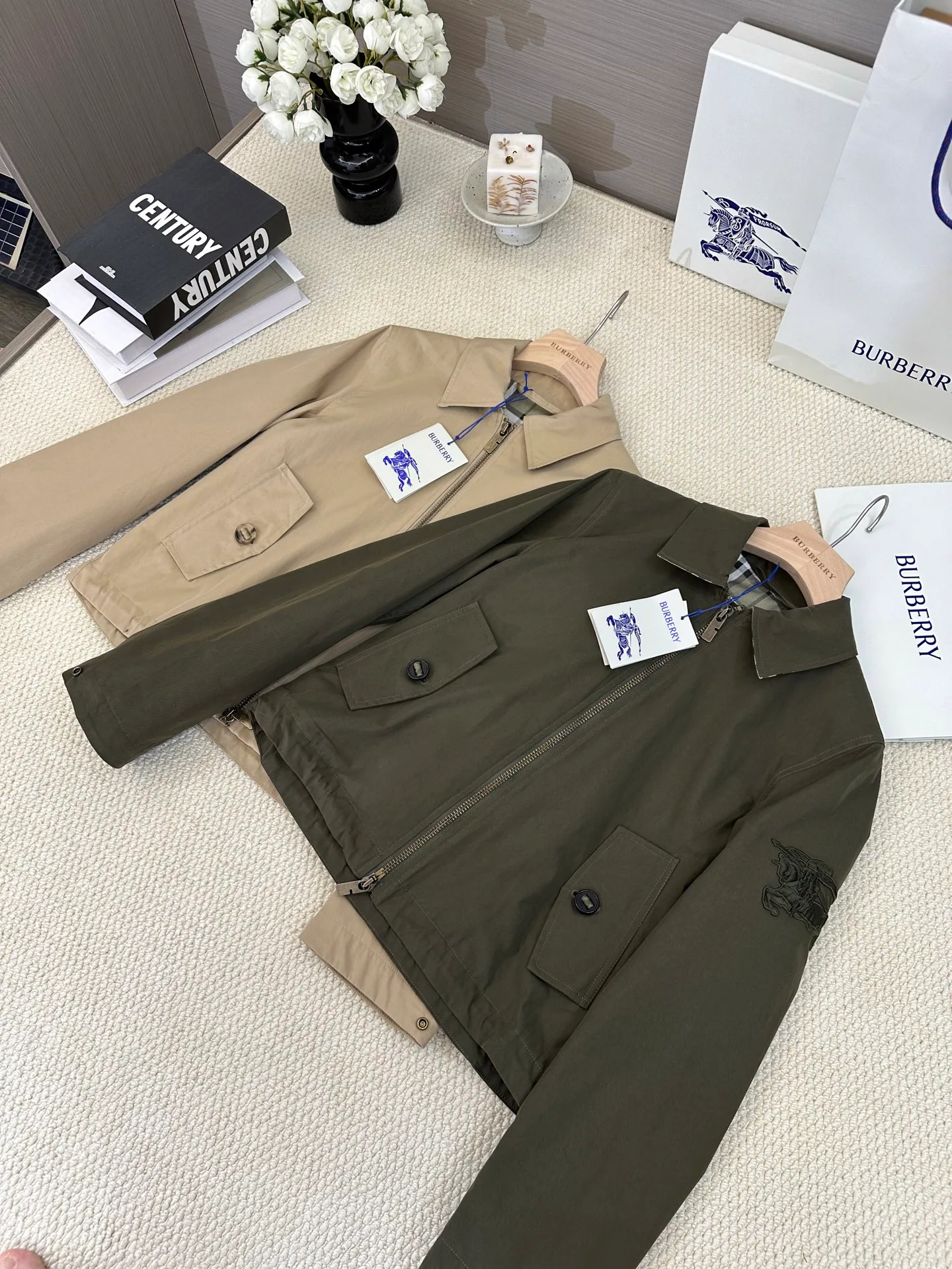 Women's Jackets And Down Jackets BURBERRY 17998592