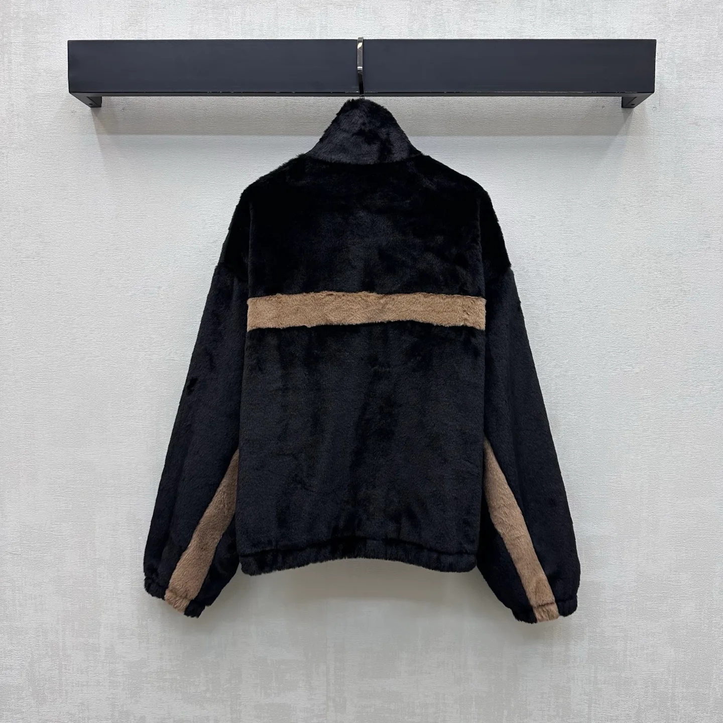 Куртки И Пуховики Женские Saint Laurent 18579381