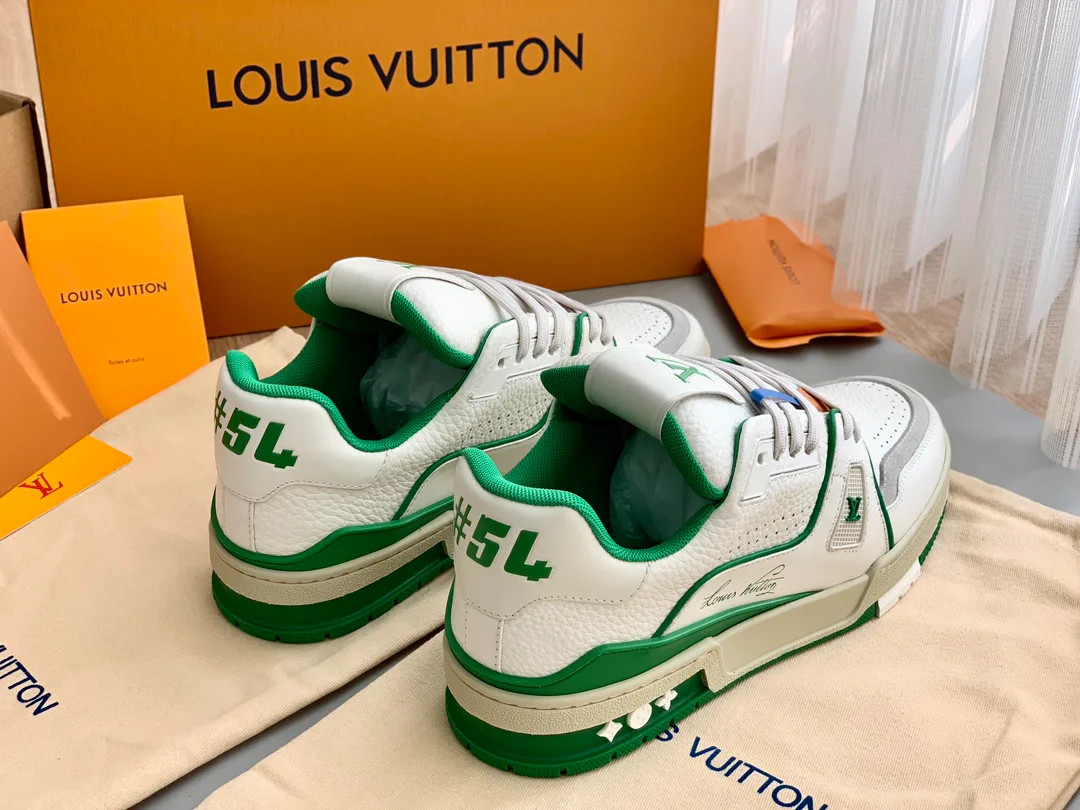Women's Sneakers LOUIS VUITTON 18014140