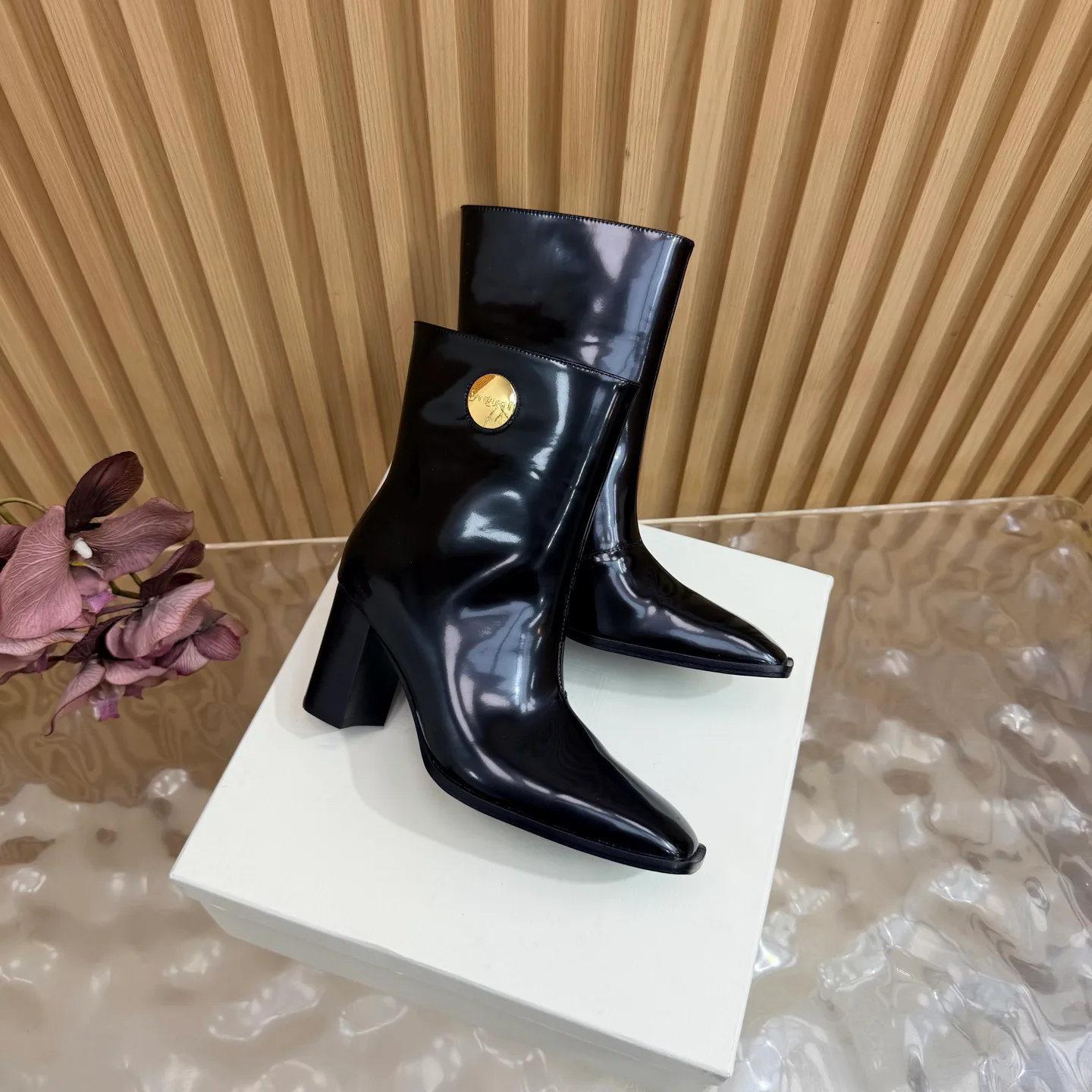 Women's Booties SAINT LAURENT 18235318