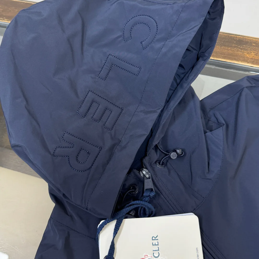 Men's Jackets And Down Jackets MONCLER 18416535