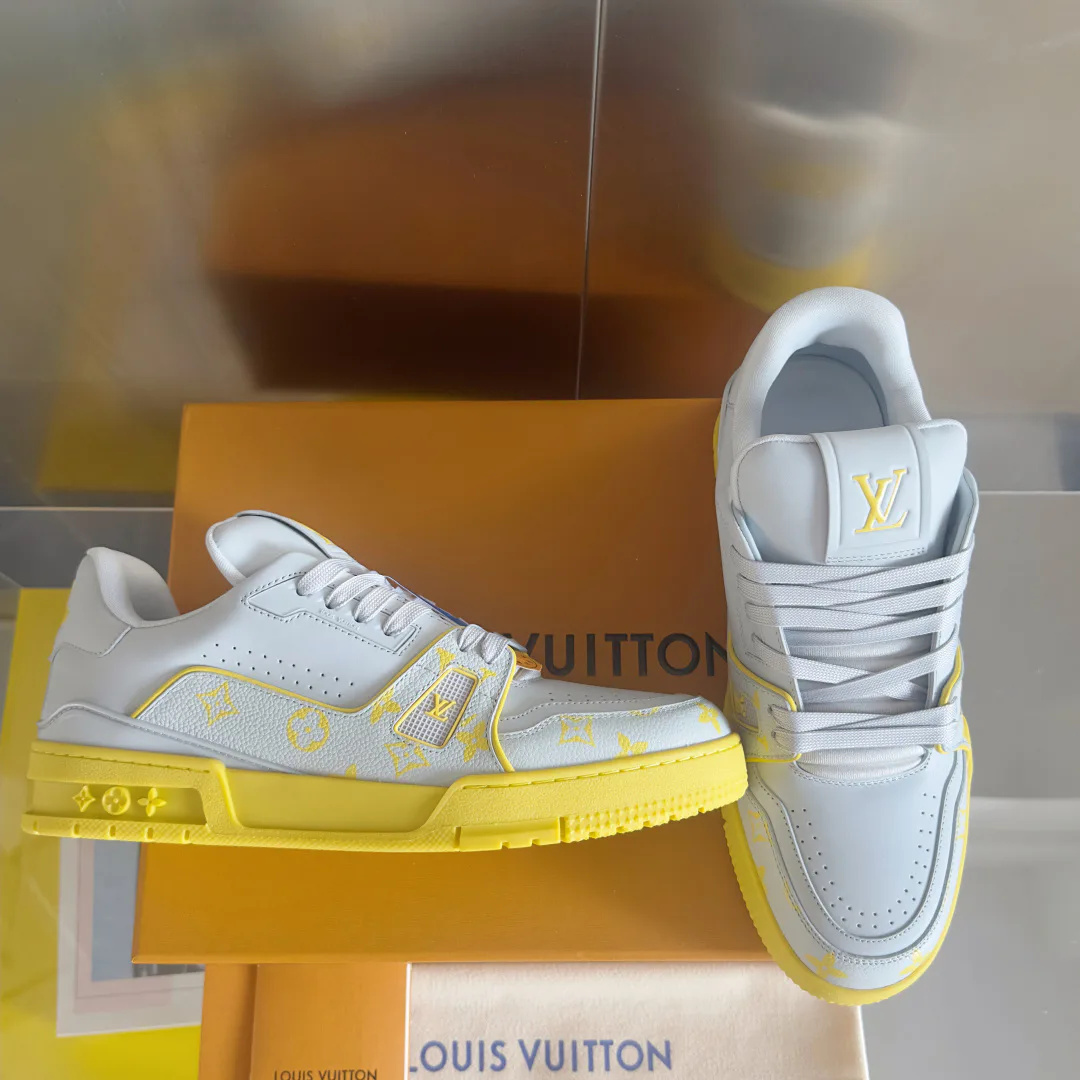 Men's Sneakers LOUIS VUITTON 17483775