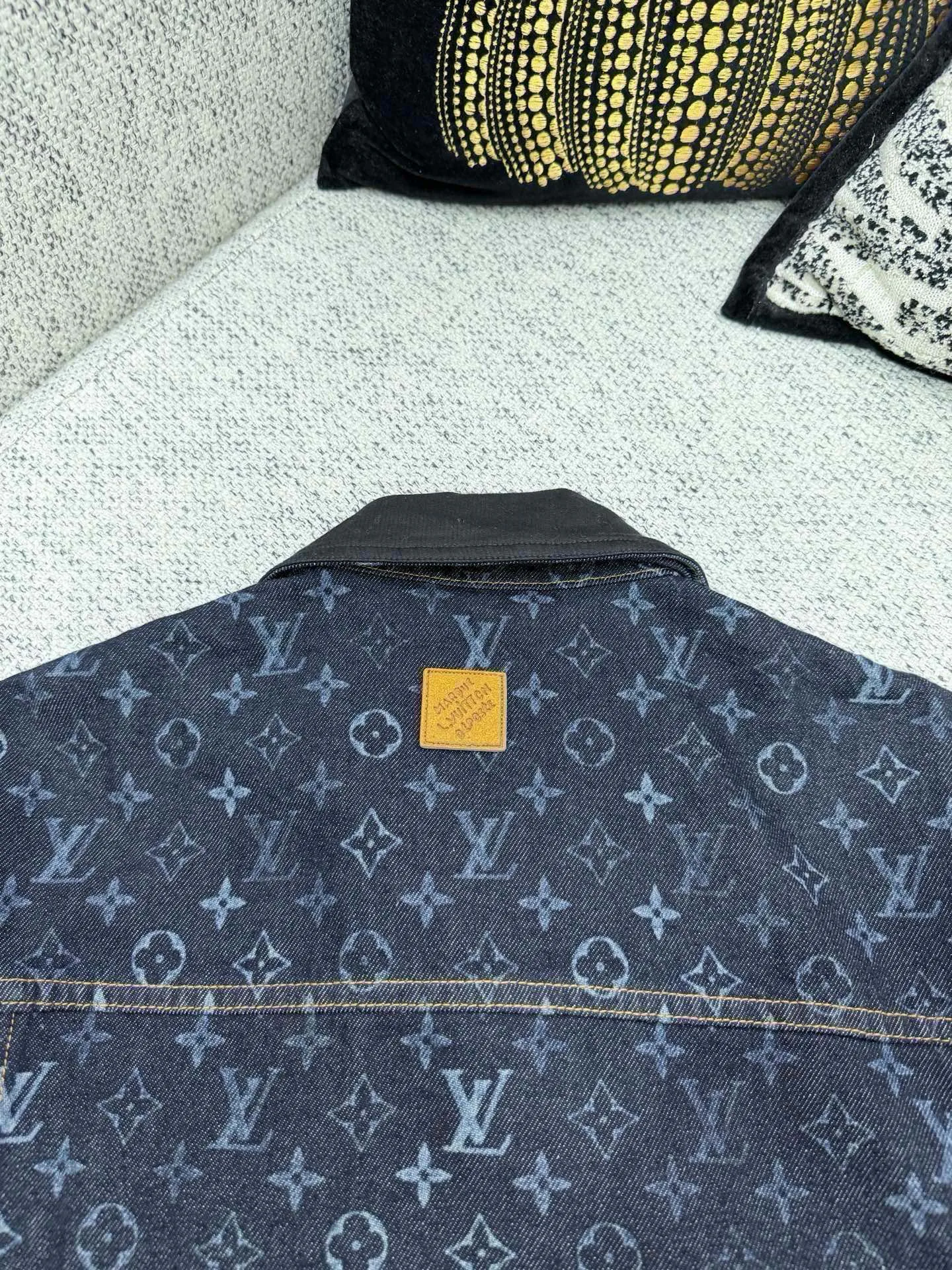 Men's Jackets And Down Jackets LOUIS VUITTON 18343239