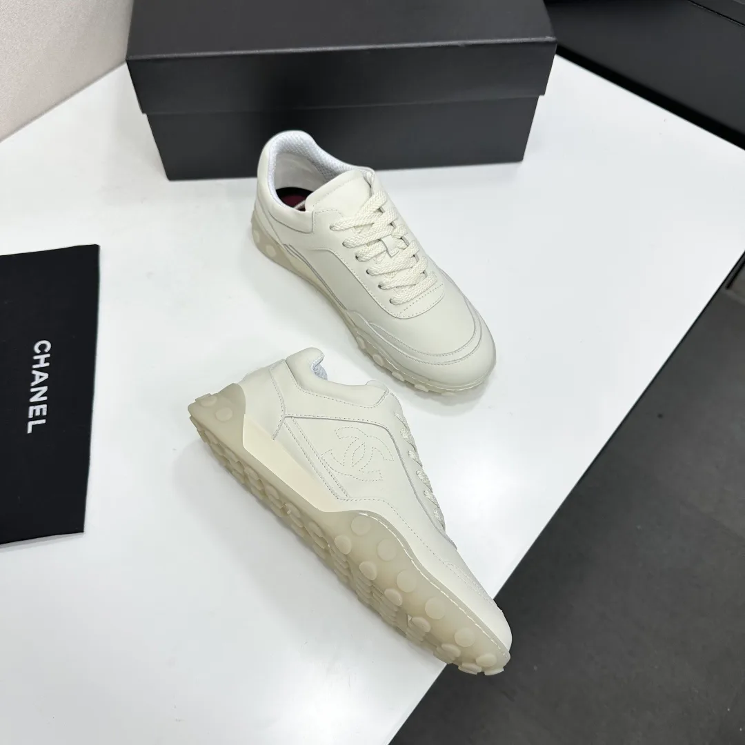 Women's Sneakers CHANEL 18025583