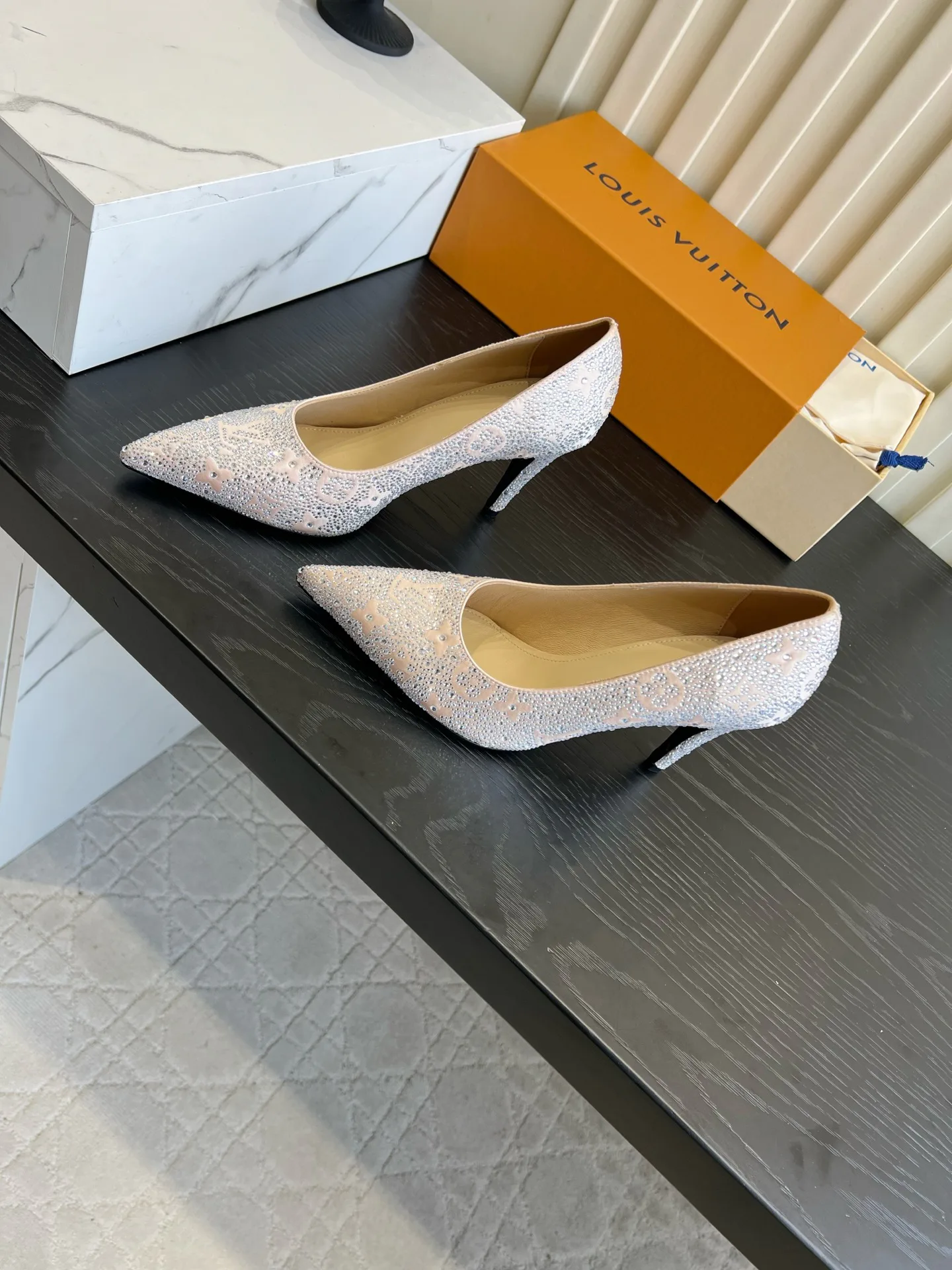Women's Heels LOUIS VUITTON 18152246