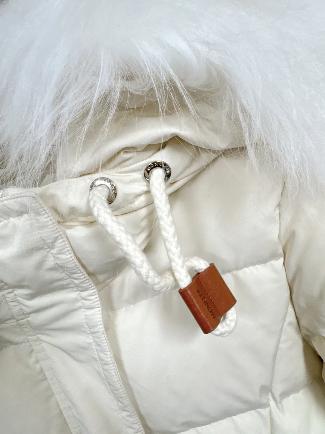 Куртки И Пуховики Женские Moncler 18561051