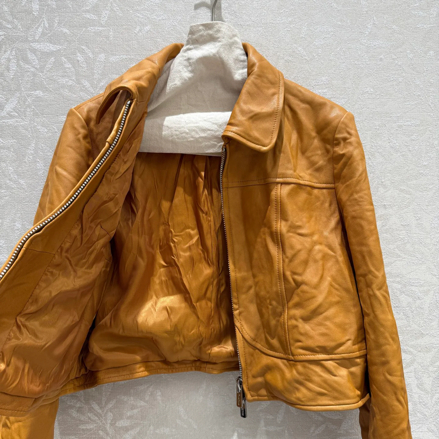 Women's Leather Jackets And Sheepskin Coats MIU MIU 18172604
