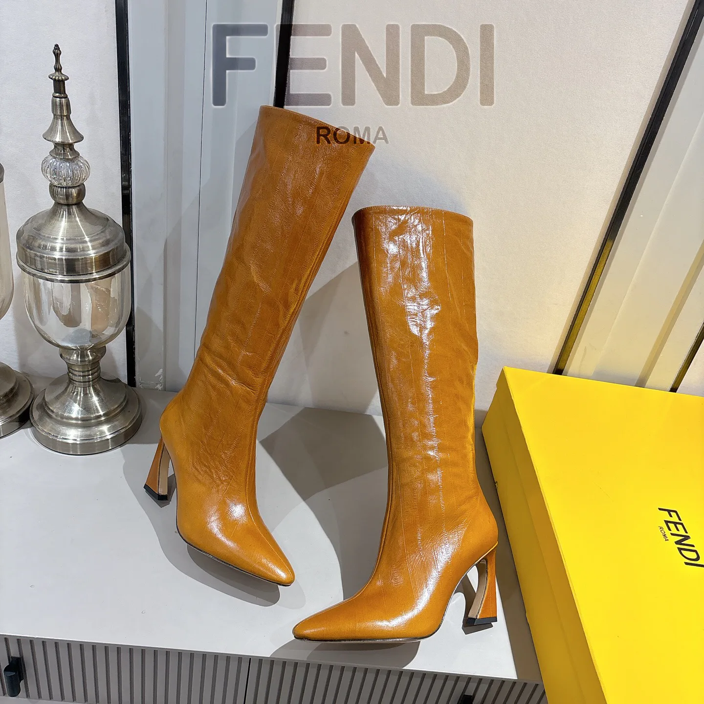 Women's Boots FENDI 18247877