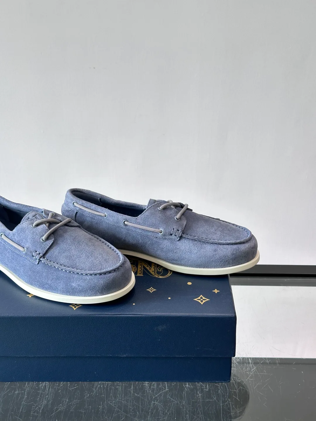 Men's Loafers And Dress Shoes LOUIS VUITTON 17941072