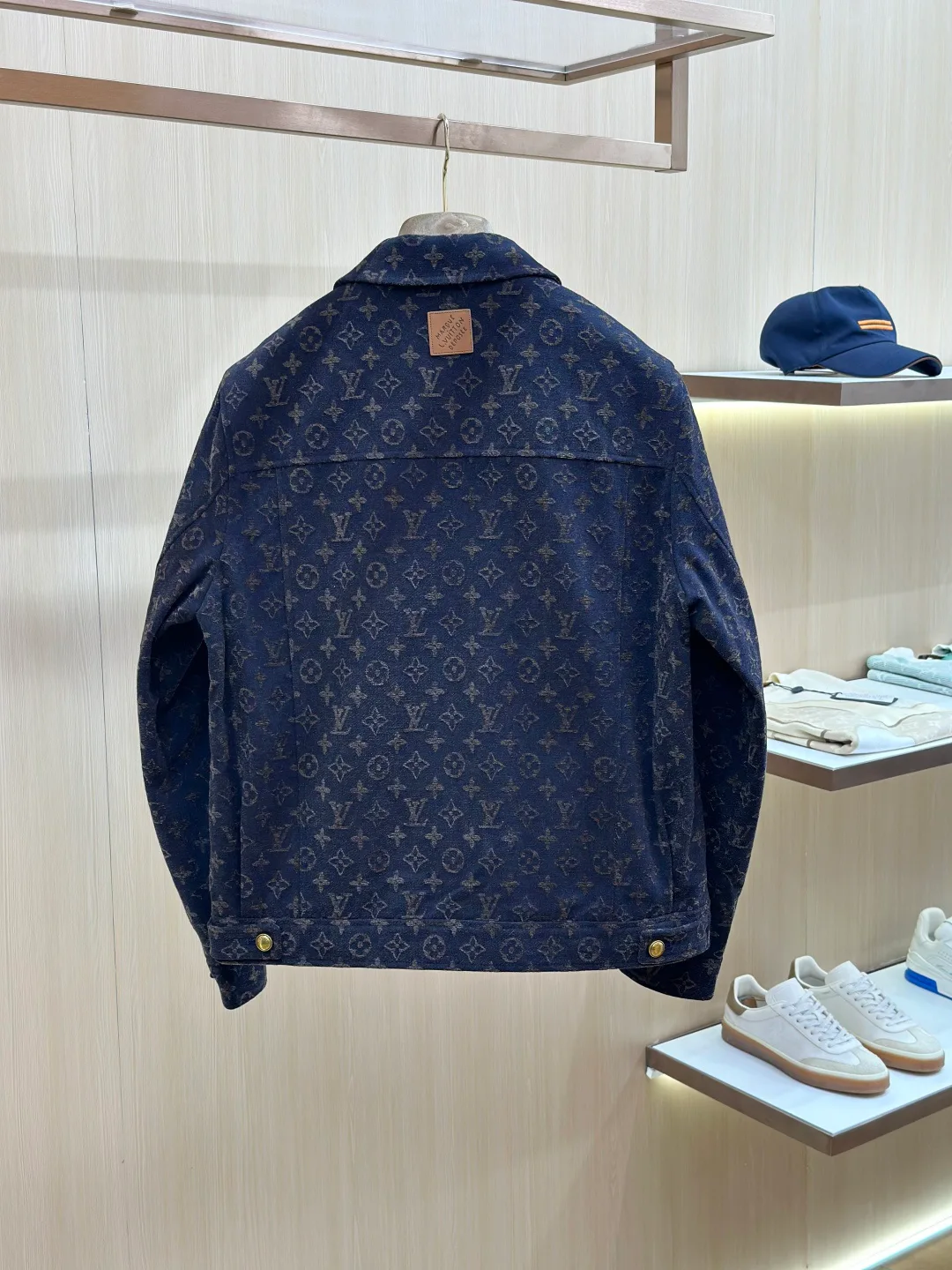 Куртки И Пуховики Мужские Louis Vuitton 18599282