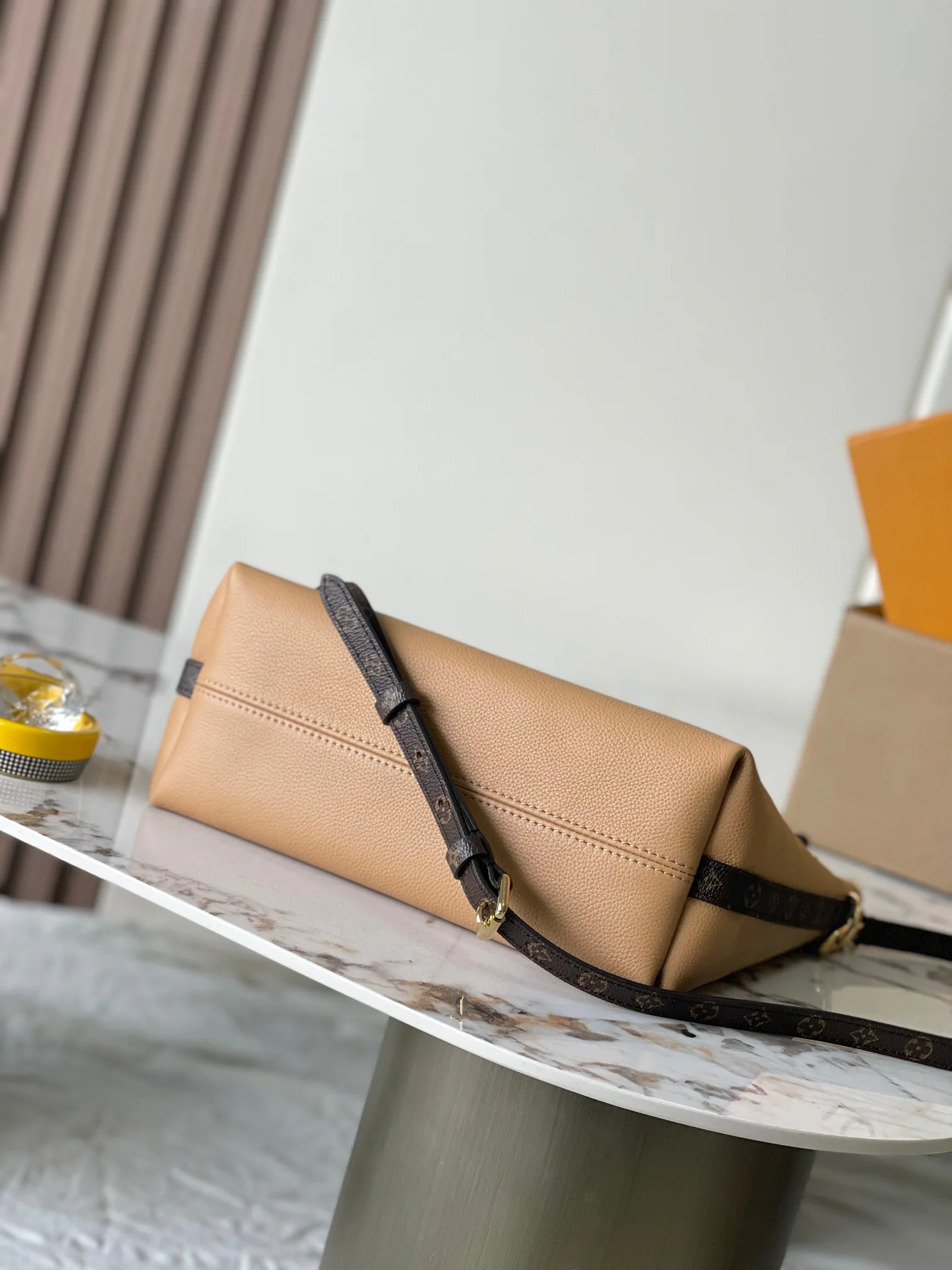 Women's Classic Handbags LOUIS VUITTON 18521048