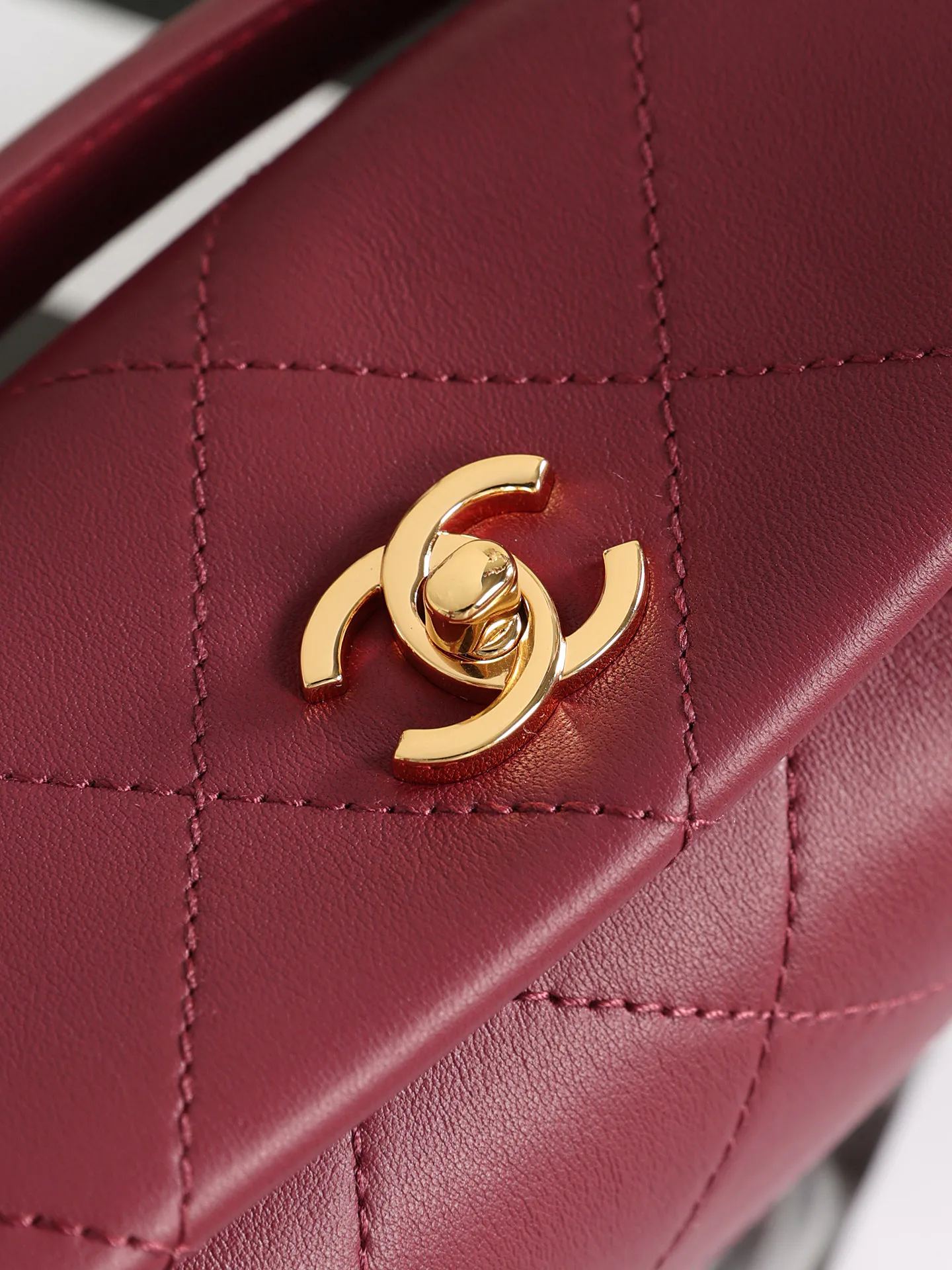 Women's Classic Handbags CHANEL 17844820