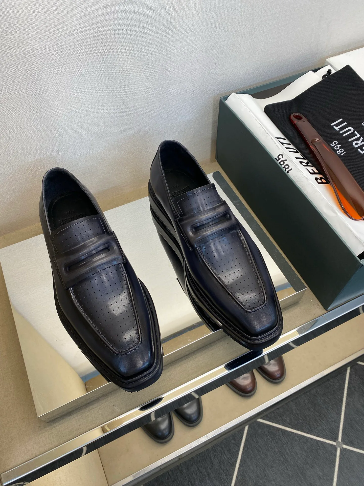 Men's Loafers And Dress Shoes BERLUTI 17971815