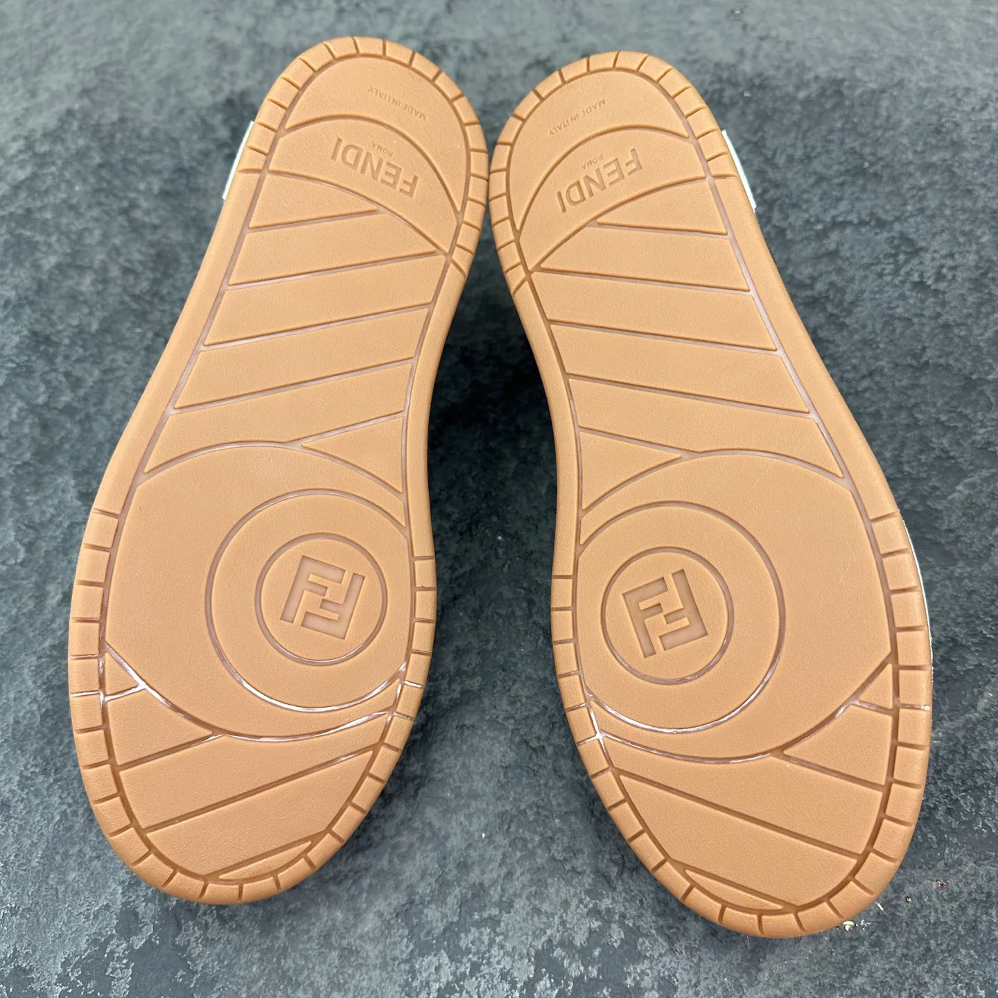 Men's Sneakers FENDI 18154159