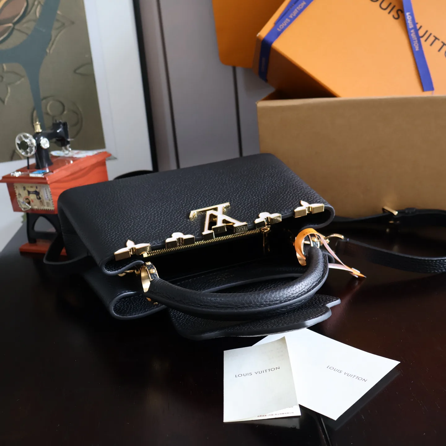 Women's Classic Handbags LOUIS VUITTON 18323041