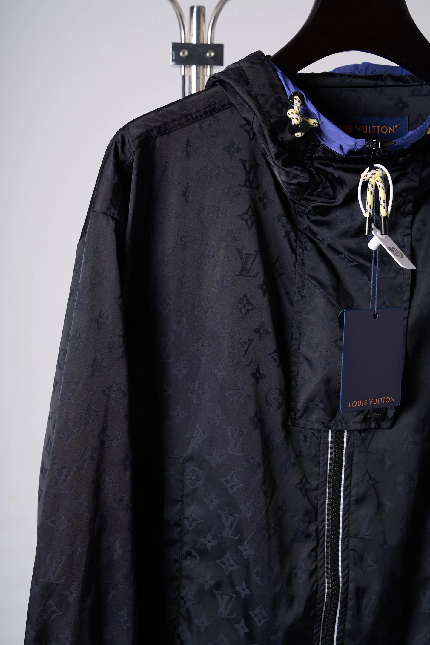 Men's Jackets And Down Jackets LOUIS VUITTON 18179056