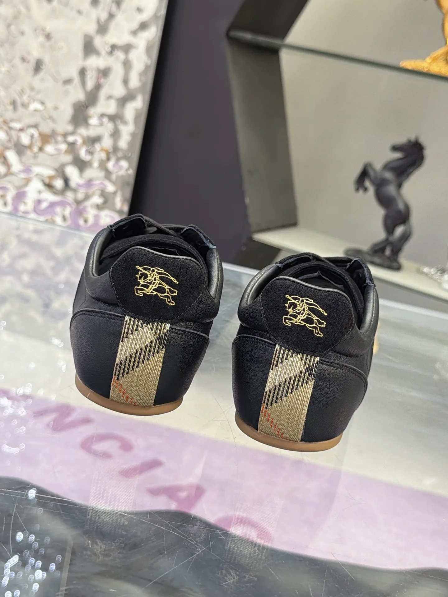 Women's Sneakers BURBERRY 18025572