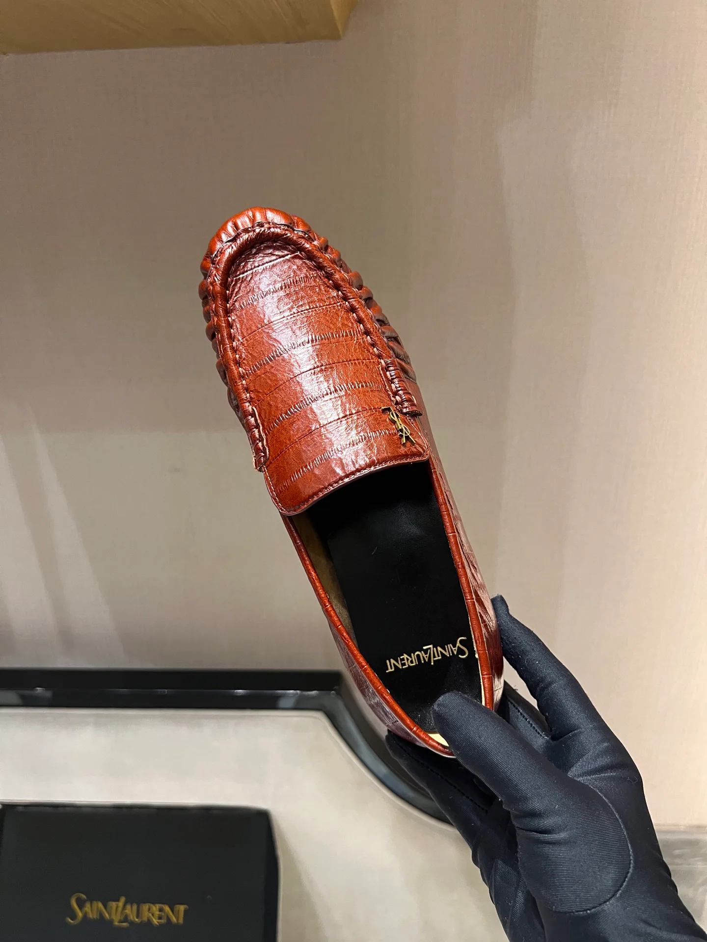 Women's Loafers And Moccasins SAINT LAURENT 17897590