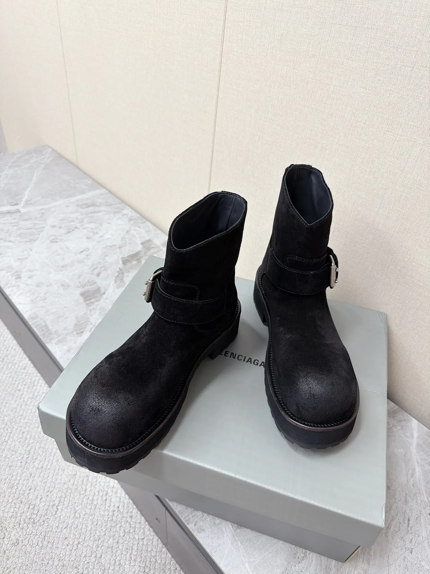 Women's Ankle Boots BALENCIAGA 18011902