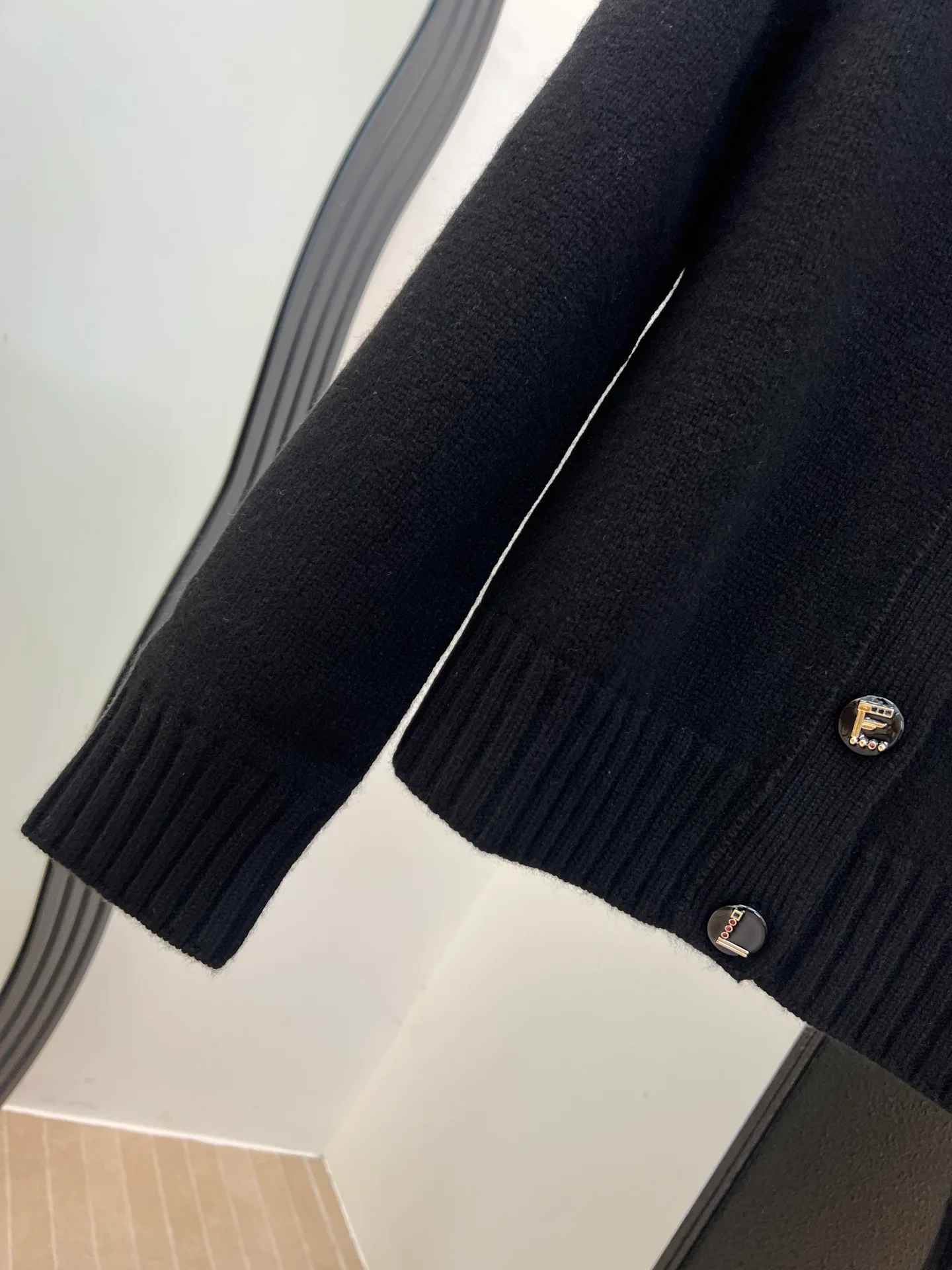 Women's Jumpers And Sweaters CHANEL 17301937
