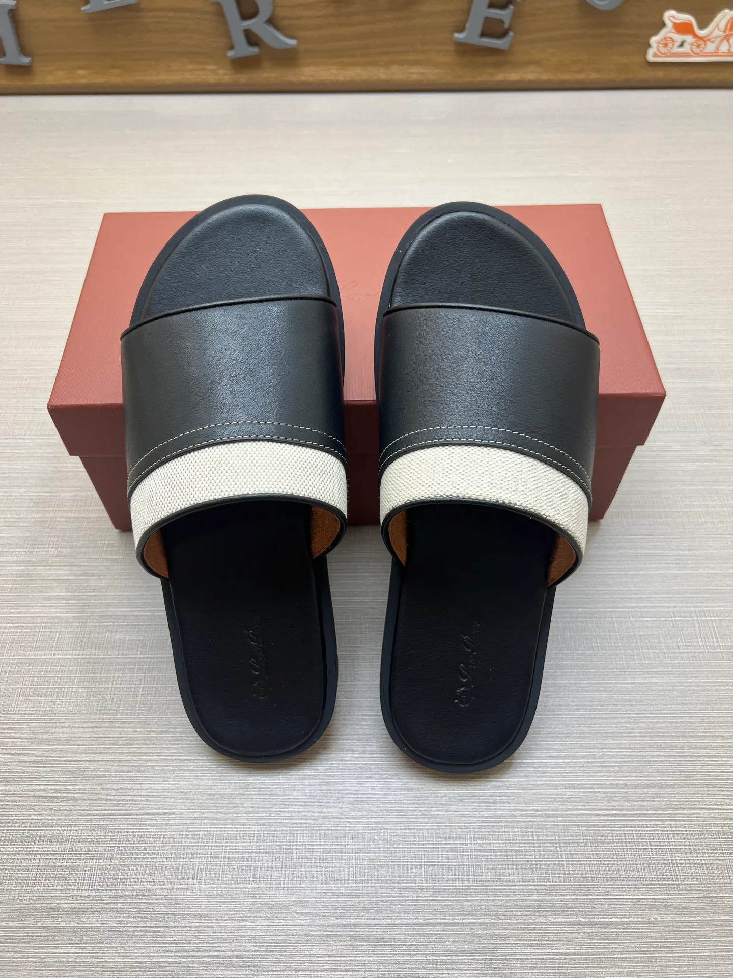 Men's Flip-Flops LORO PIANA 17140365