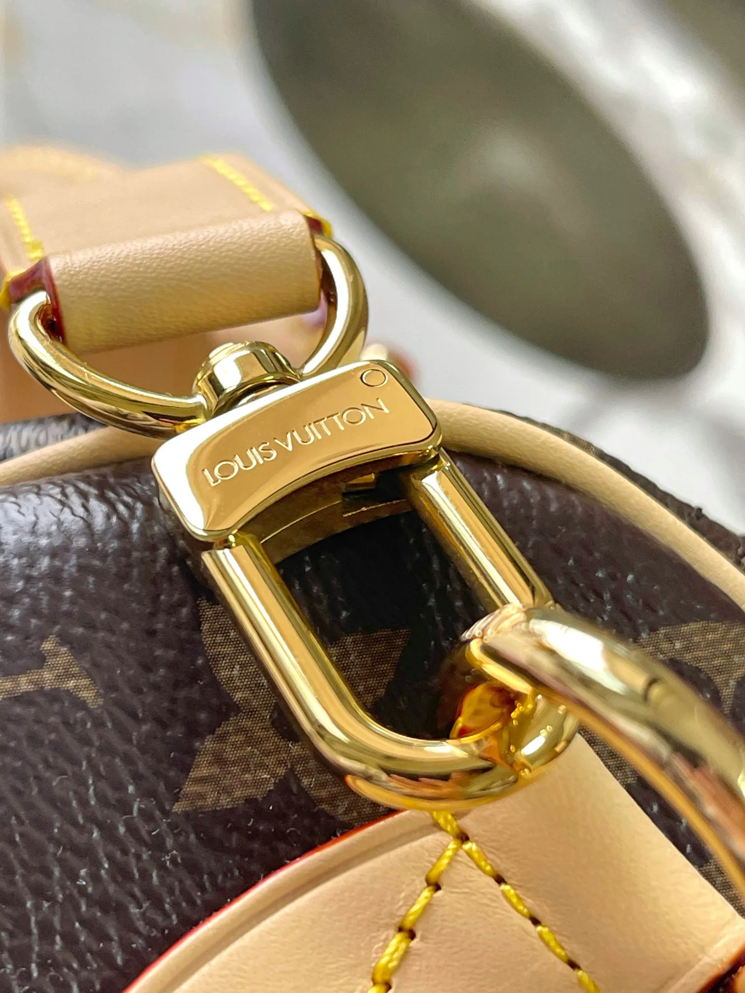 Women's Classic Handbags LOUIS VUITTON 18521078