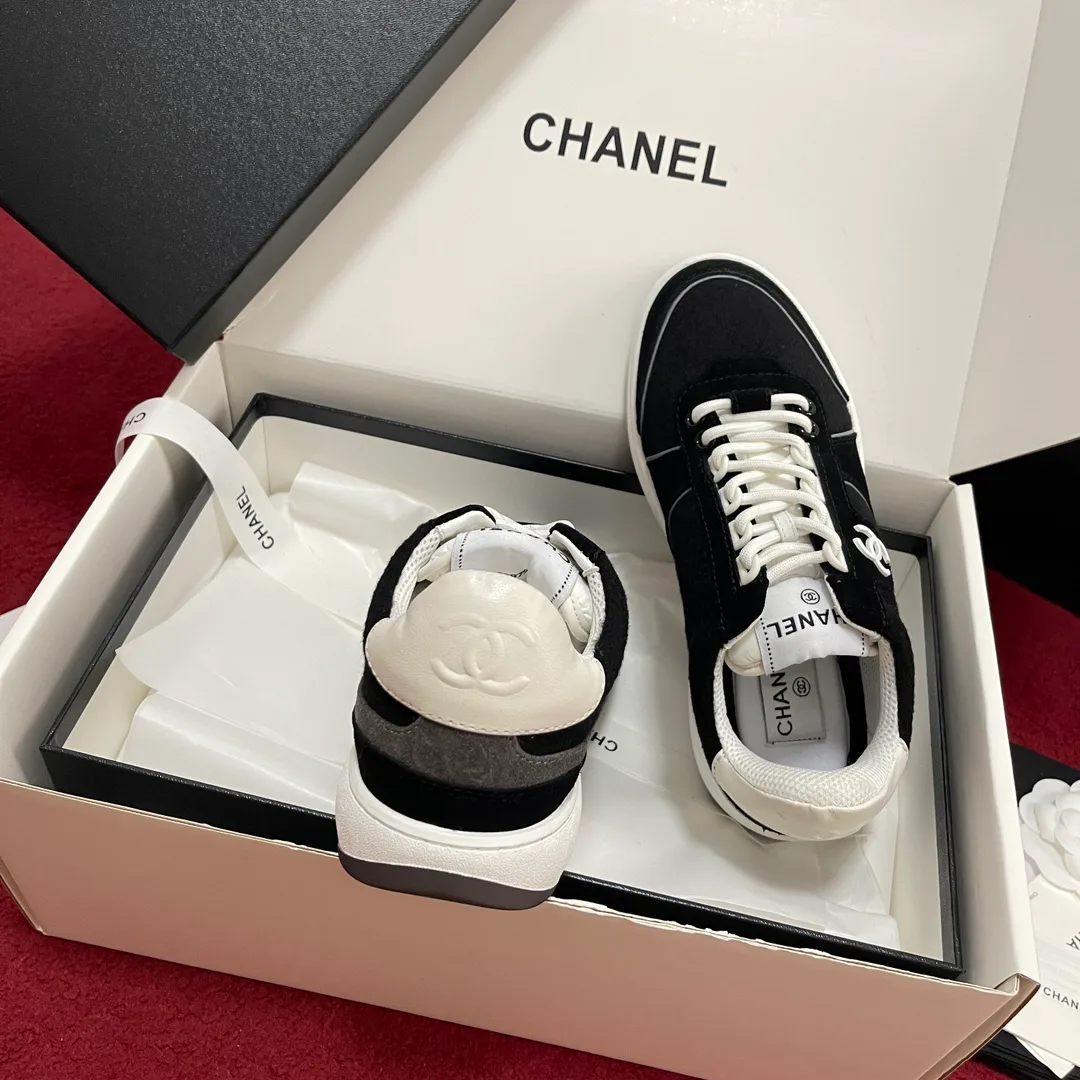 Women's Sneakers CHANEL 18195103